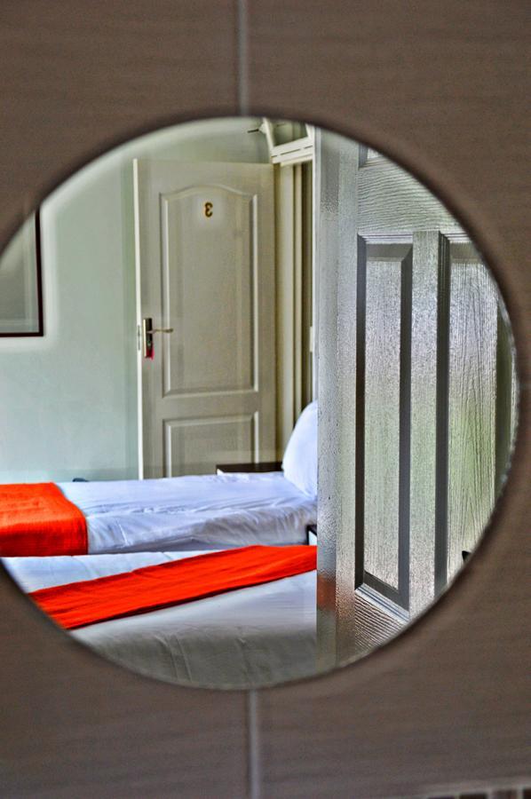 مبيت وإفطار غابورون Cosy Palms المظهر الخارجي الصورة